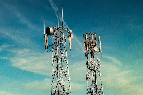 Cellular_Towers_Kabiur_Rahman_Riyad_Unsplash_600
