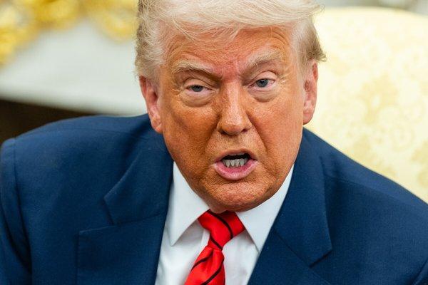 06dc-trump-deals-topart-sub-mjfc-mediumSquareAt3X